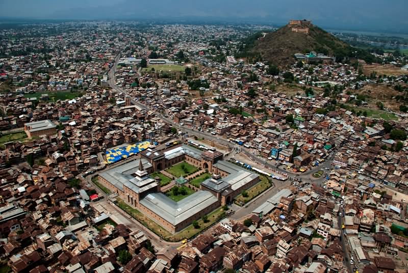 Snow activities in Gulmarg, Kashmir